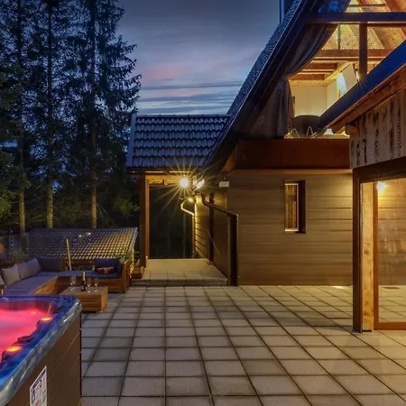 Chalet Forest Sunger